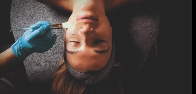 About Facial Therapy by Hien